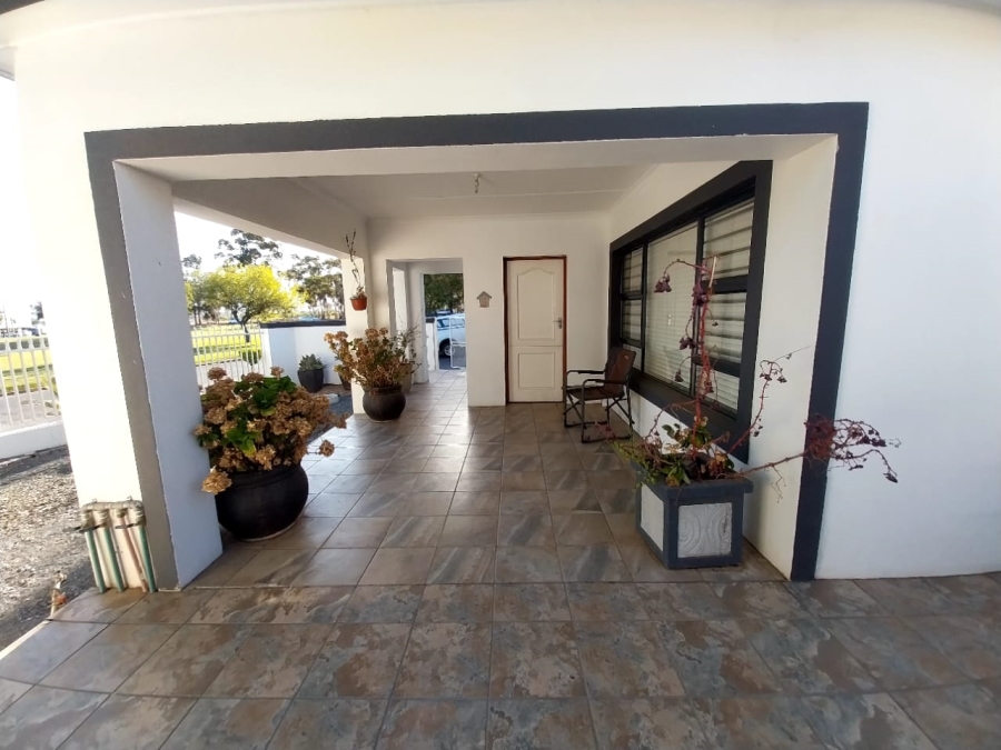 3 Bedroom Property for Sale in Van Riebeeck Park Western Cape